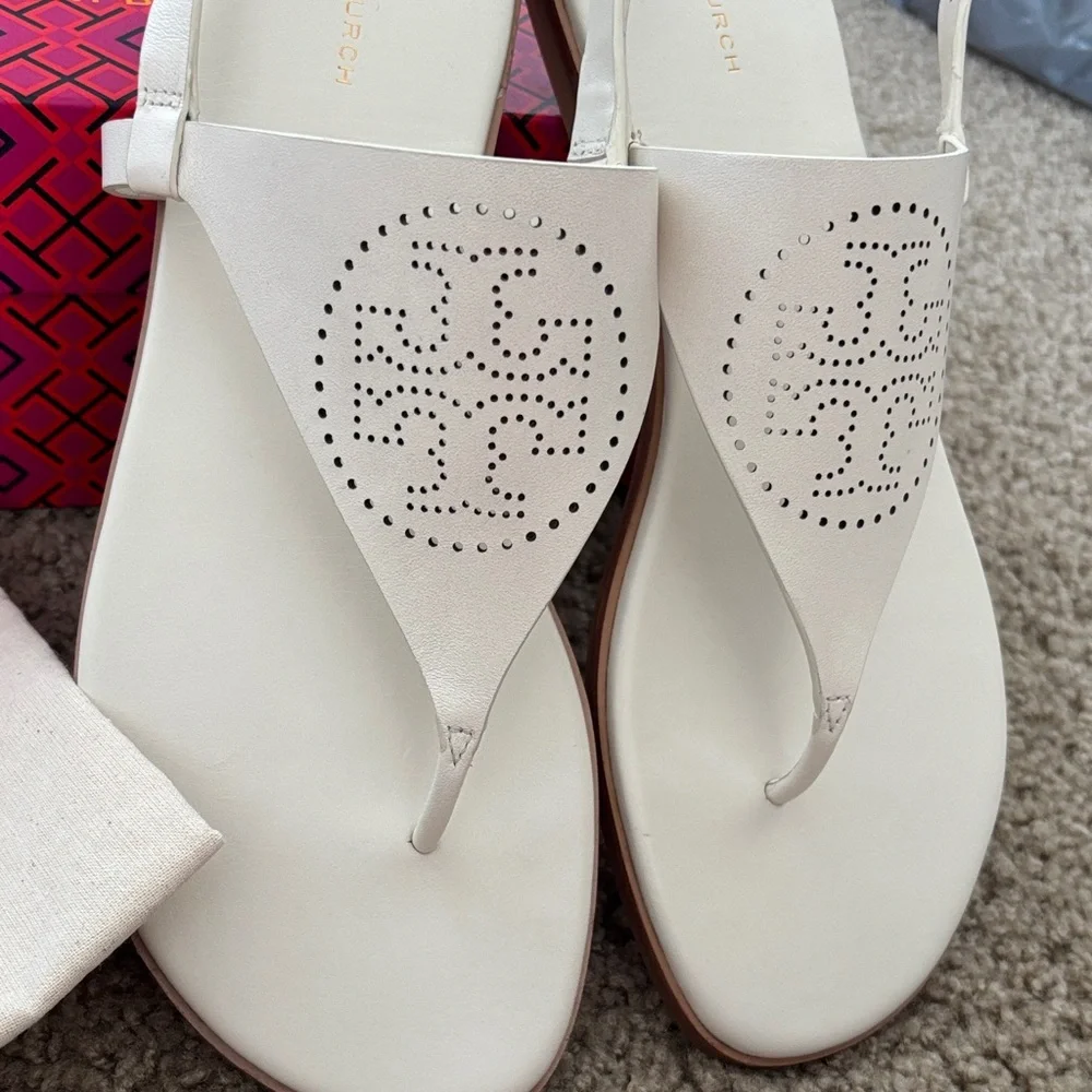 Tory Burch White Clara Sandals with Logo Detail, New with Tags - Picture 2 of 5